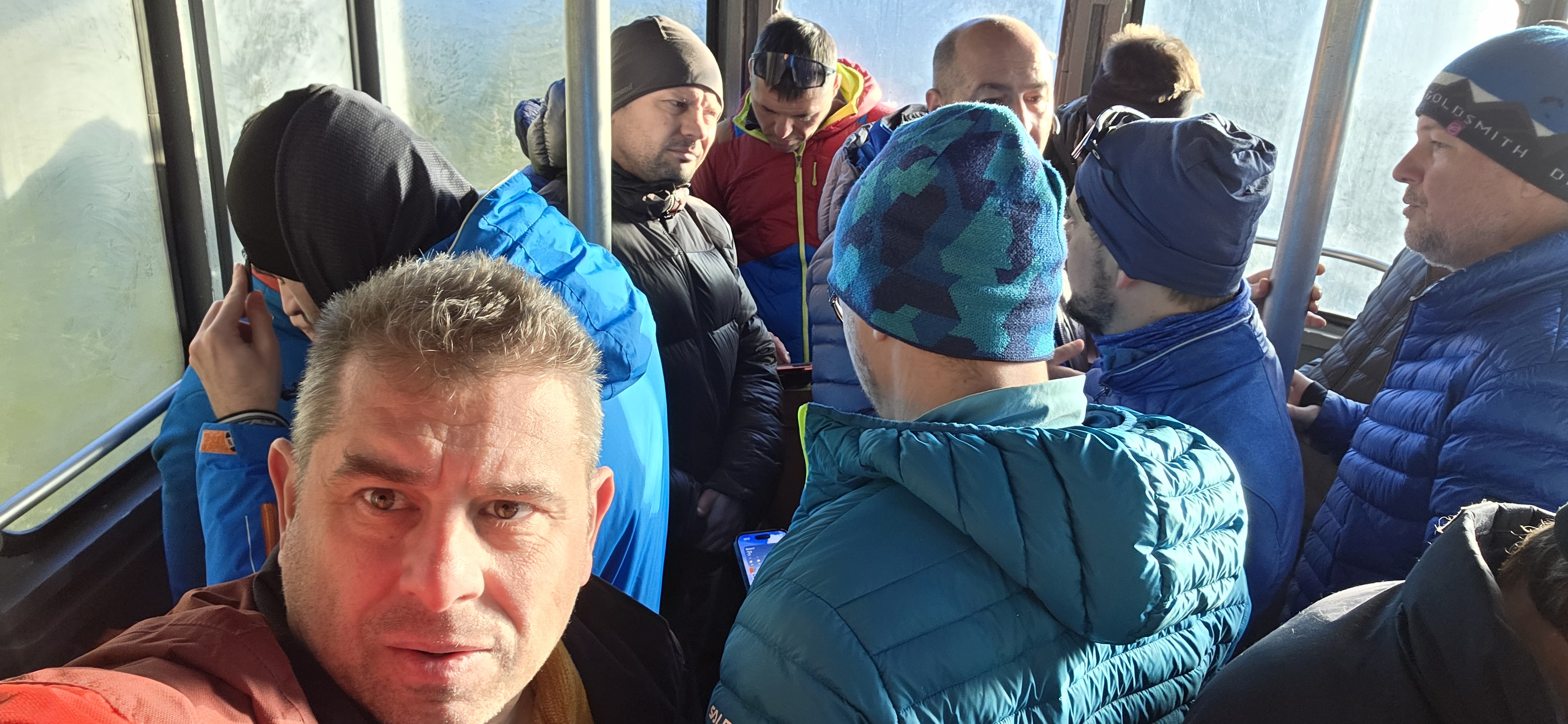 Poza de grup în telecabina